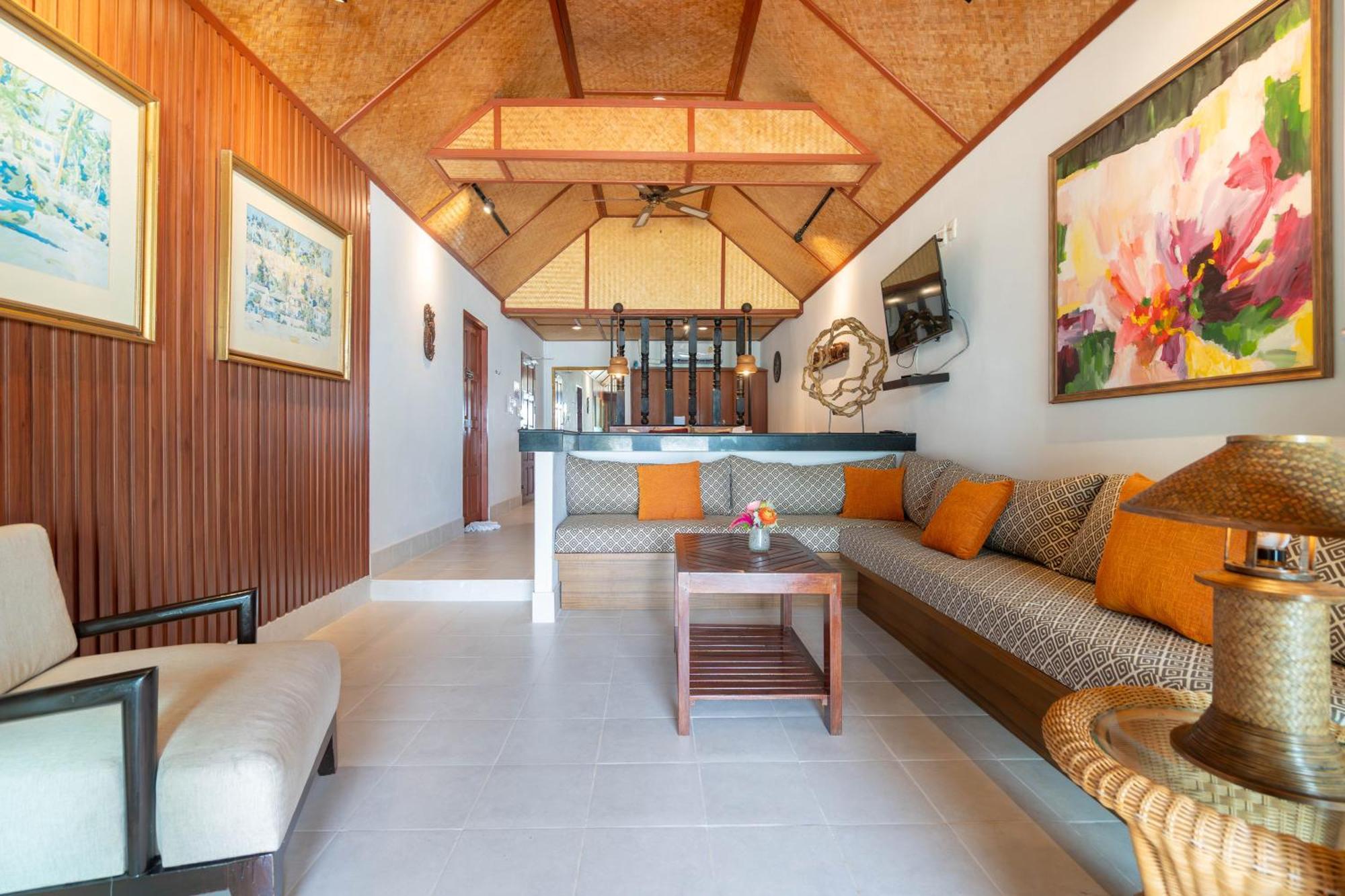 Friendship Beach Resort & Atmanjai Wellness Centre Rawai Bagian luar foto