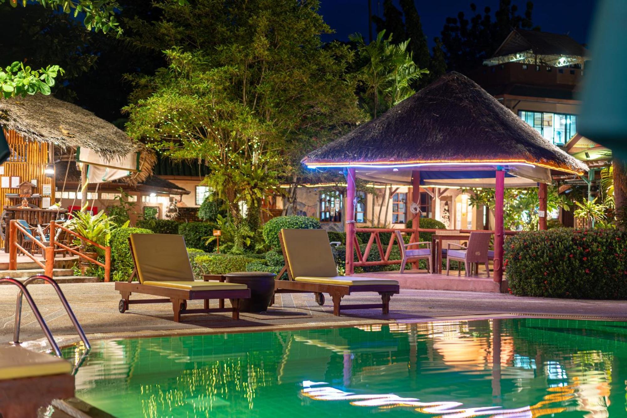 Friendship Beach Resort & Atmanjai Wellness Centre Rawai Bagian luar foto