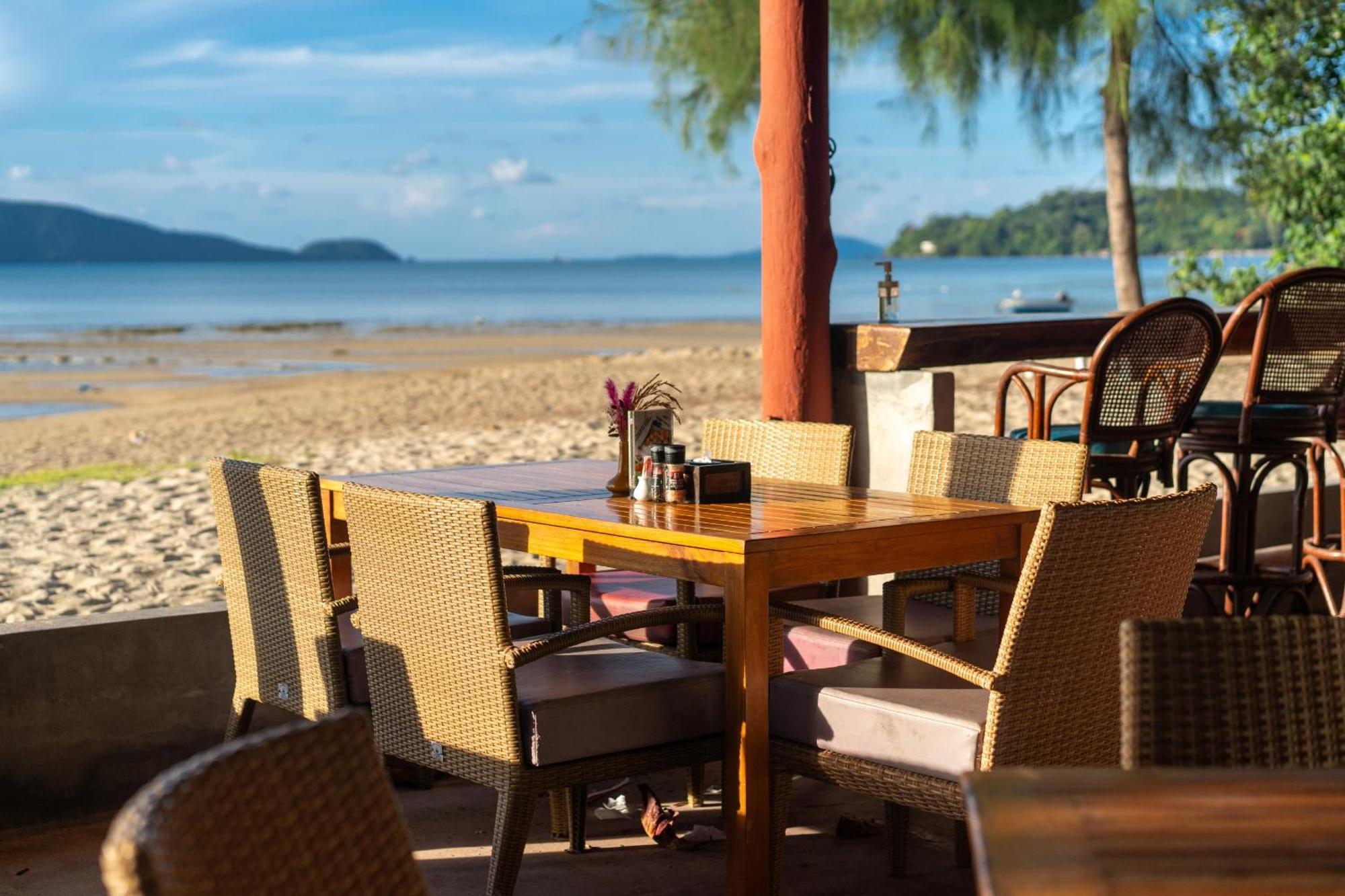 Friendship Beach Resort & Atmanjai Wellness Centre Rawai Bagian luar foto