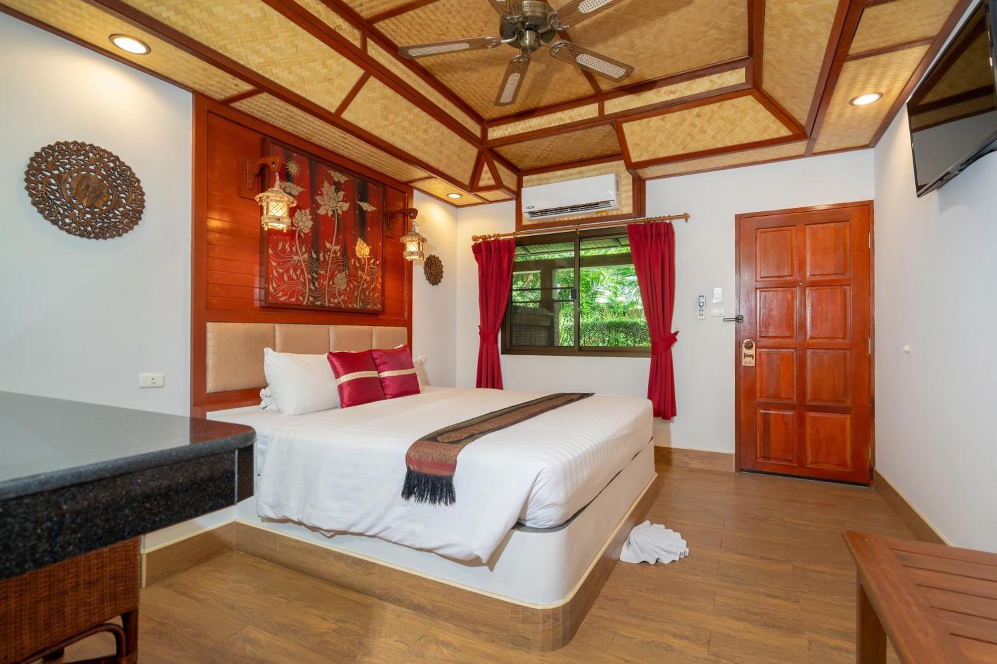 Friendship Beach Resort & Atmanjai Wellness Centre Rawai Bagian luar foto