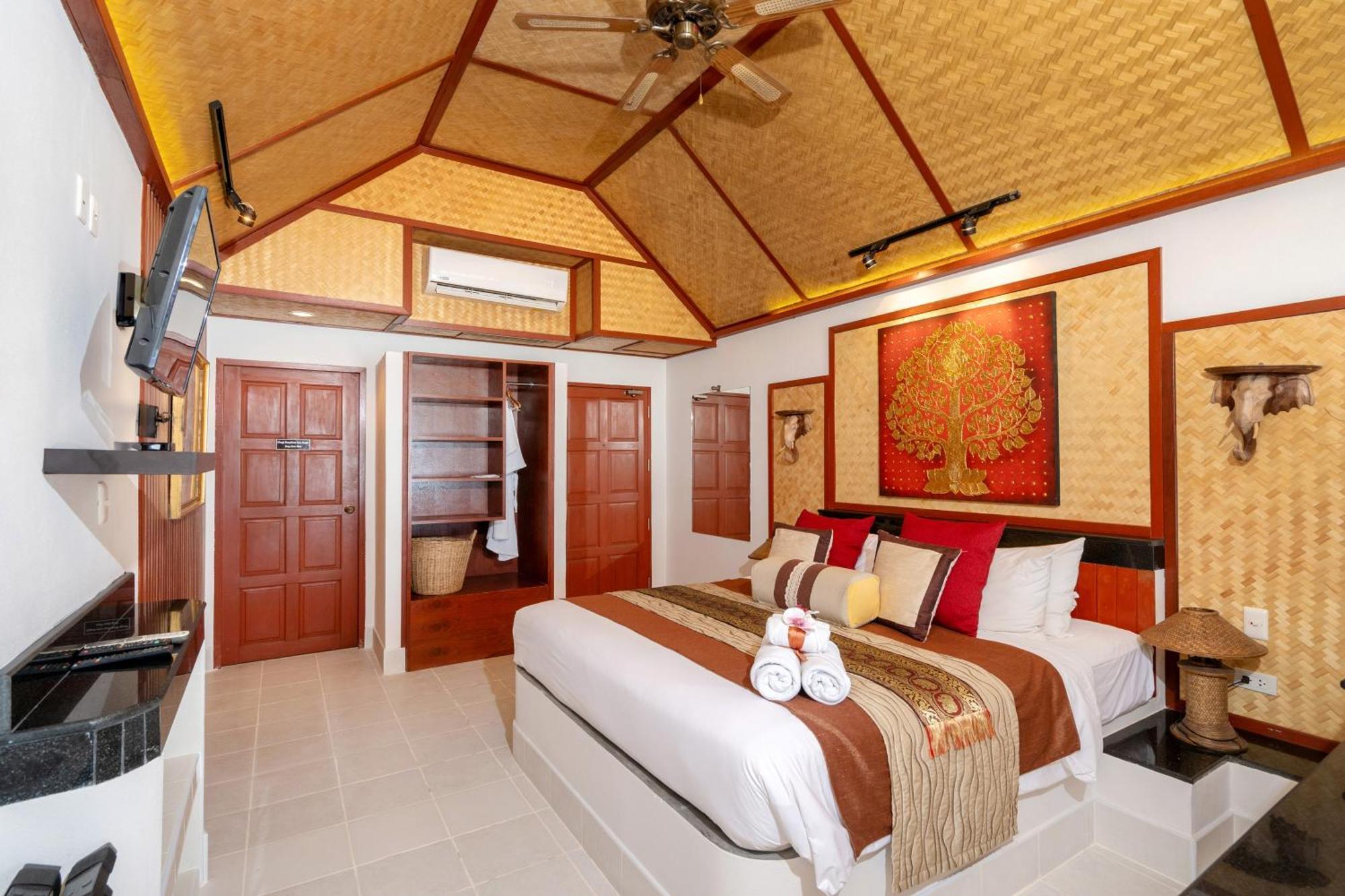 Friendship Beach Resort & Atmanjai Wellness Centre Rawai Ruang foto
